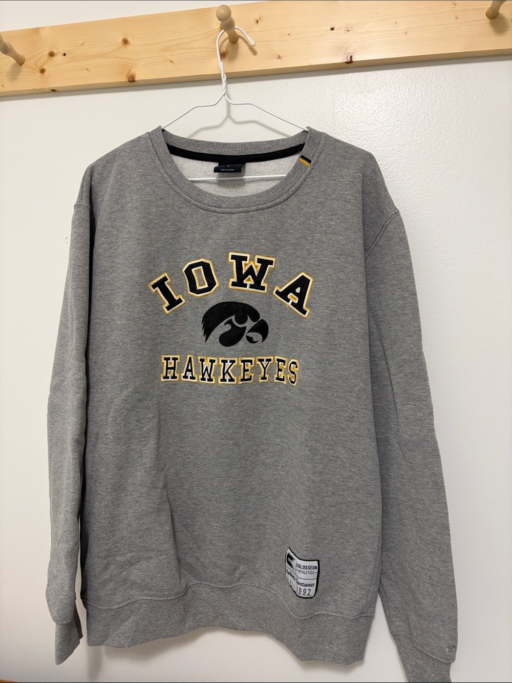 Colosseum Iowa Hawkeyes Gray and Gold Crewneck Sweatshirt